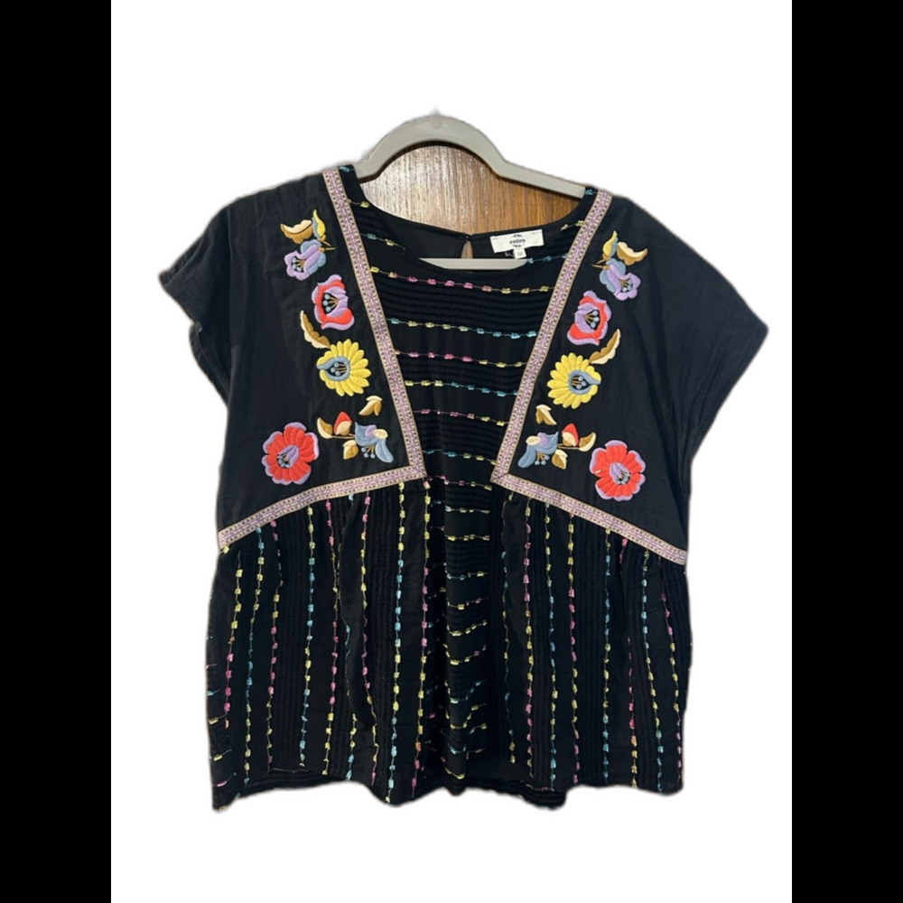 entro Black Floral Embroidered Flutter-Sleeve Blouse
